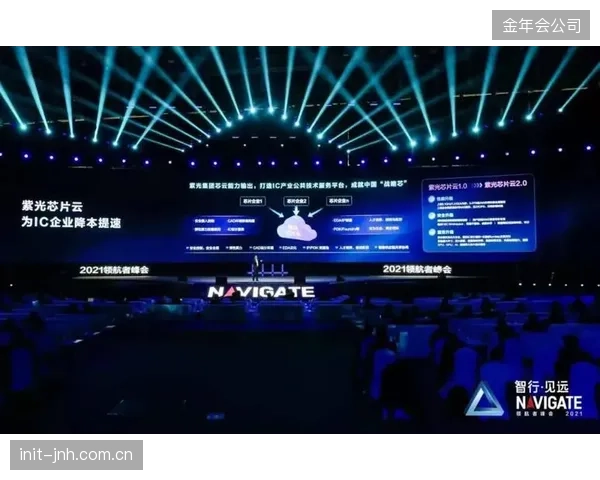 迪拜DFTC网球中心通过引入基于有限元疲劳校准的围栏，将高强度训练场的维护周期从半年延长至两年